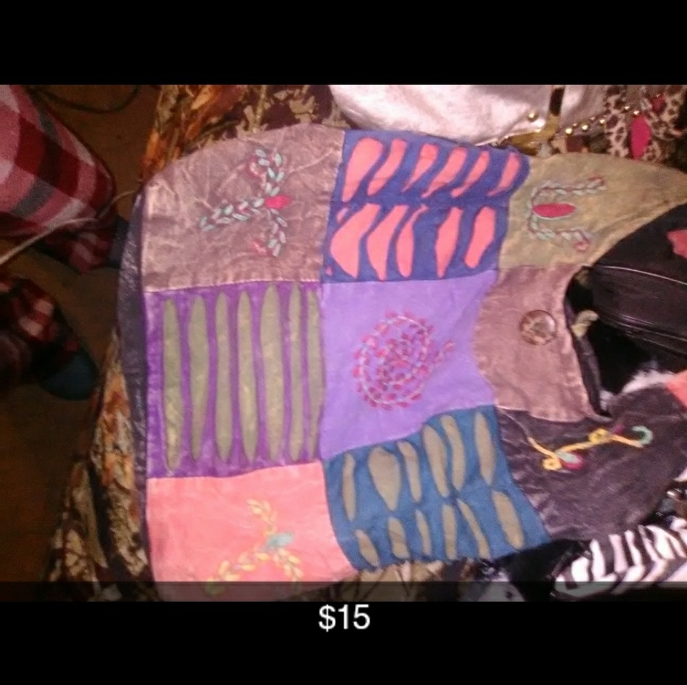 Purses - Picture 3 of 7